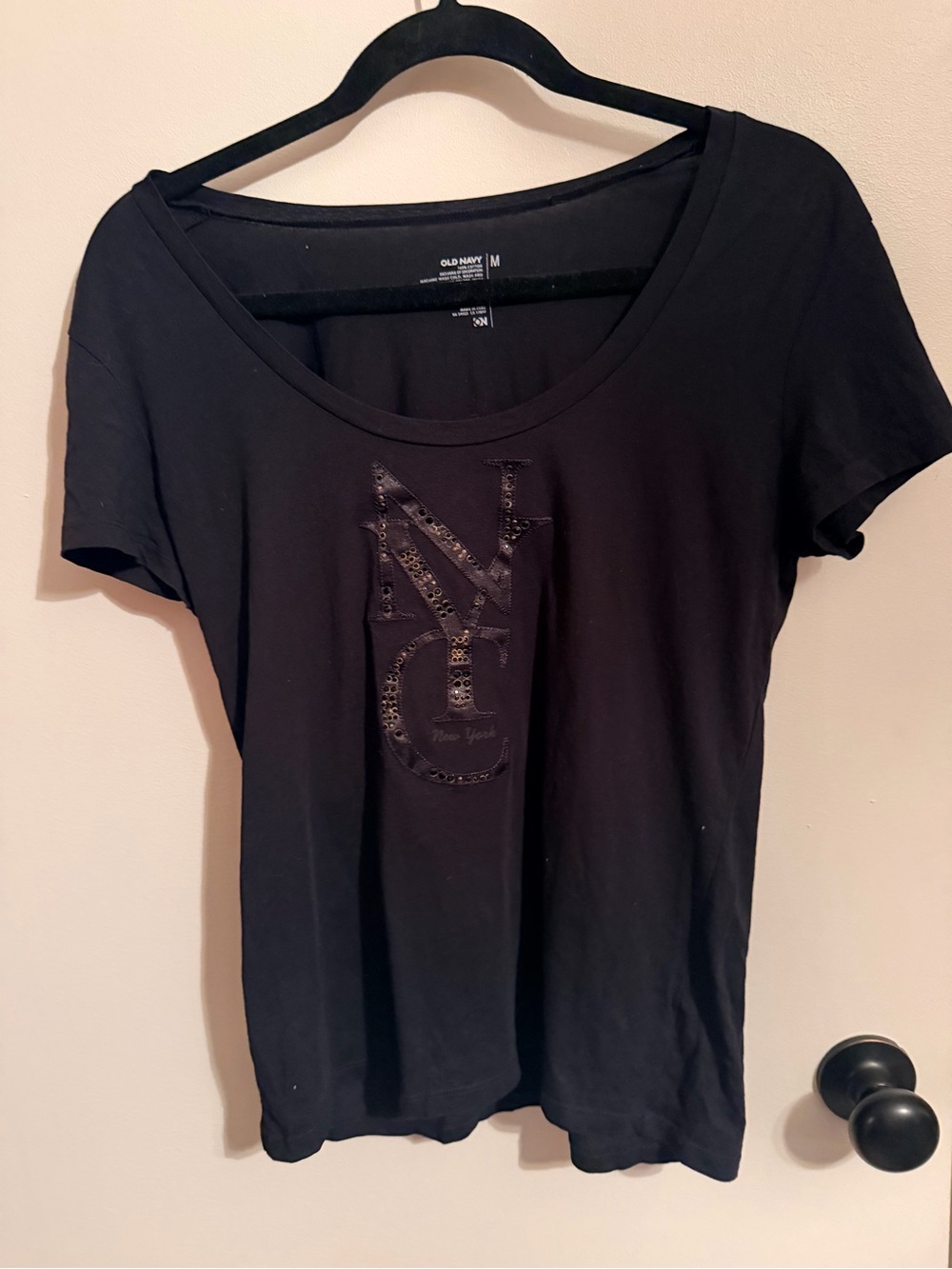 Old Navy Black Scoop Neck Logo Tee - Women Sz. M